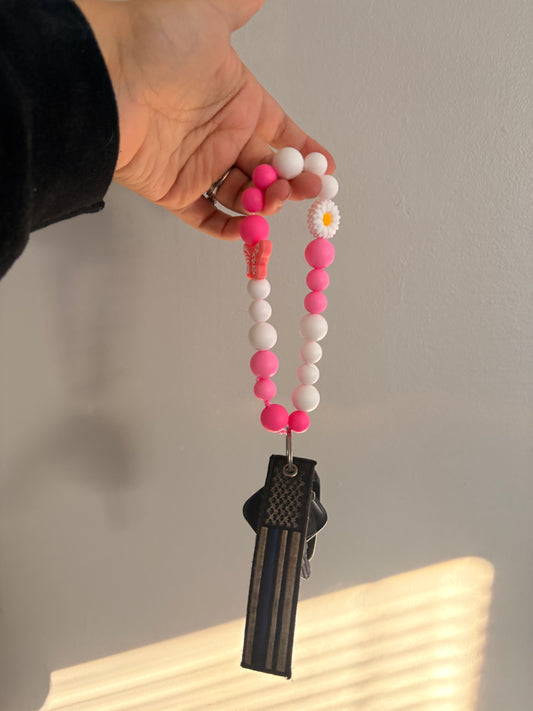 Butterflies & daisies. 🌸🦋